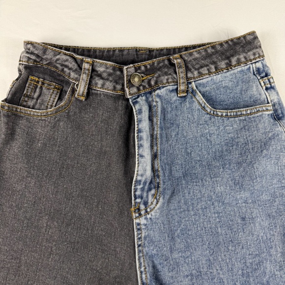 SHEIN Two Tone Split Denim Jeans Size Small High Rise Colorblock Blue Black - Picture 7 of 7